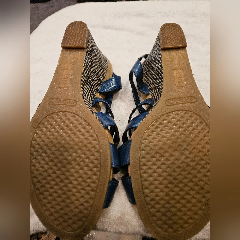 AEROSOLES WEDGE HEELS